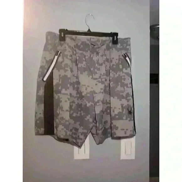 Spyder Mens XL Active Shorts. Zip Pockets, Stretch Fabric, Moisture Wicking. - Picture 1 of 7